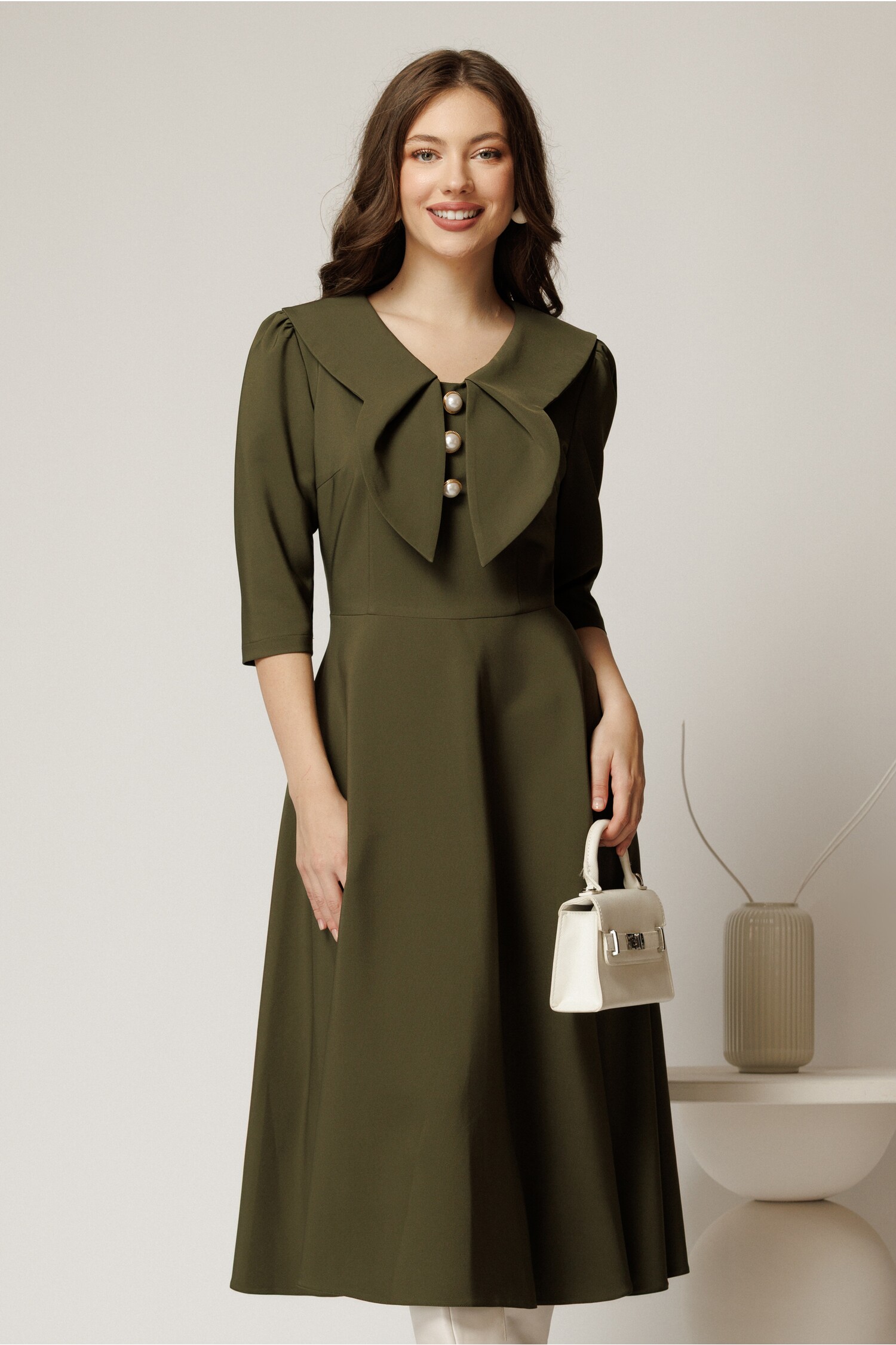 Rochie kaki clos elegantă cu nasturi perluta