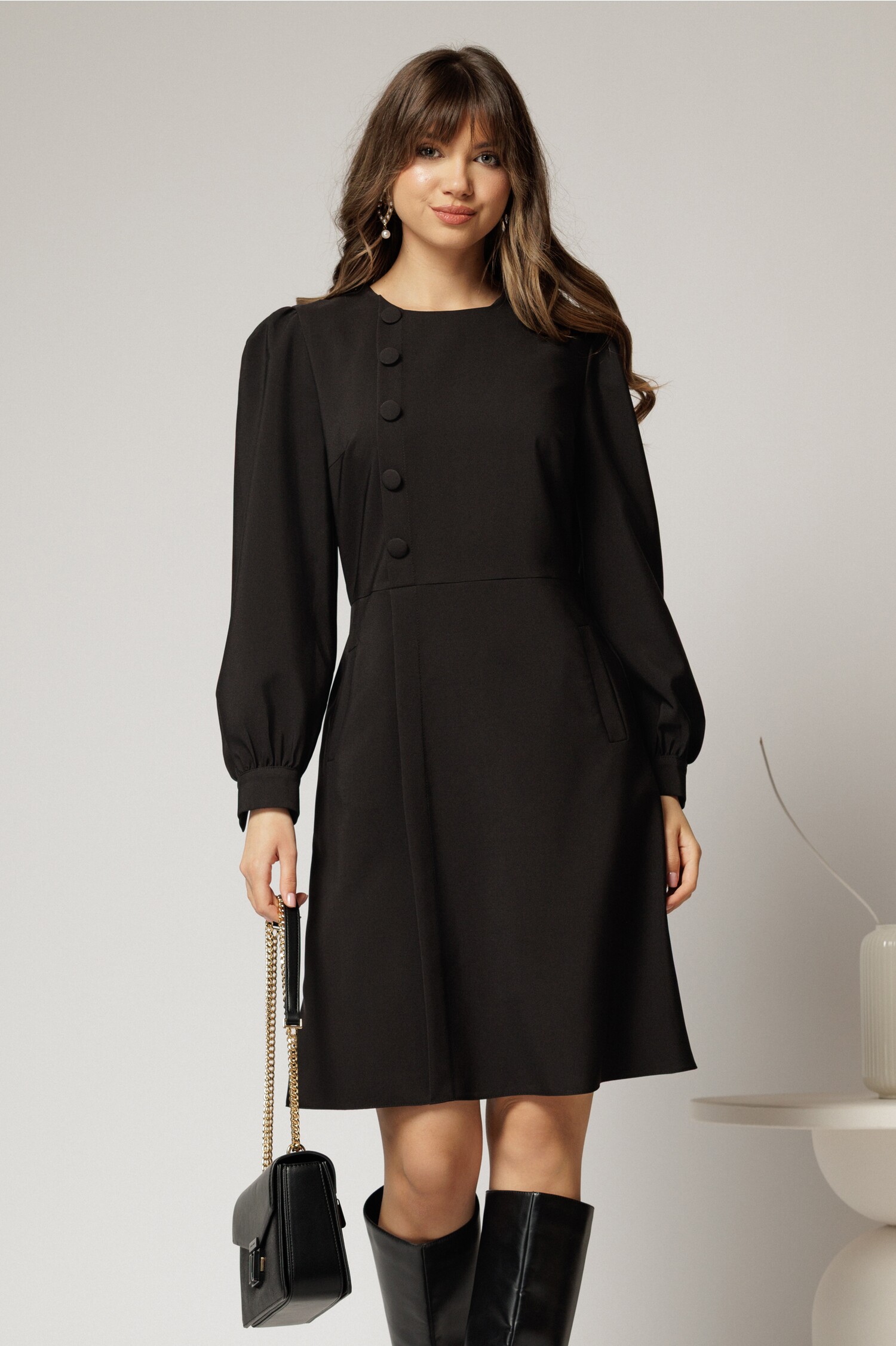 Rochie Neagra DY Fashion cu Nasturi si Fusta A
