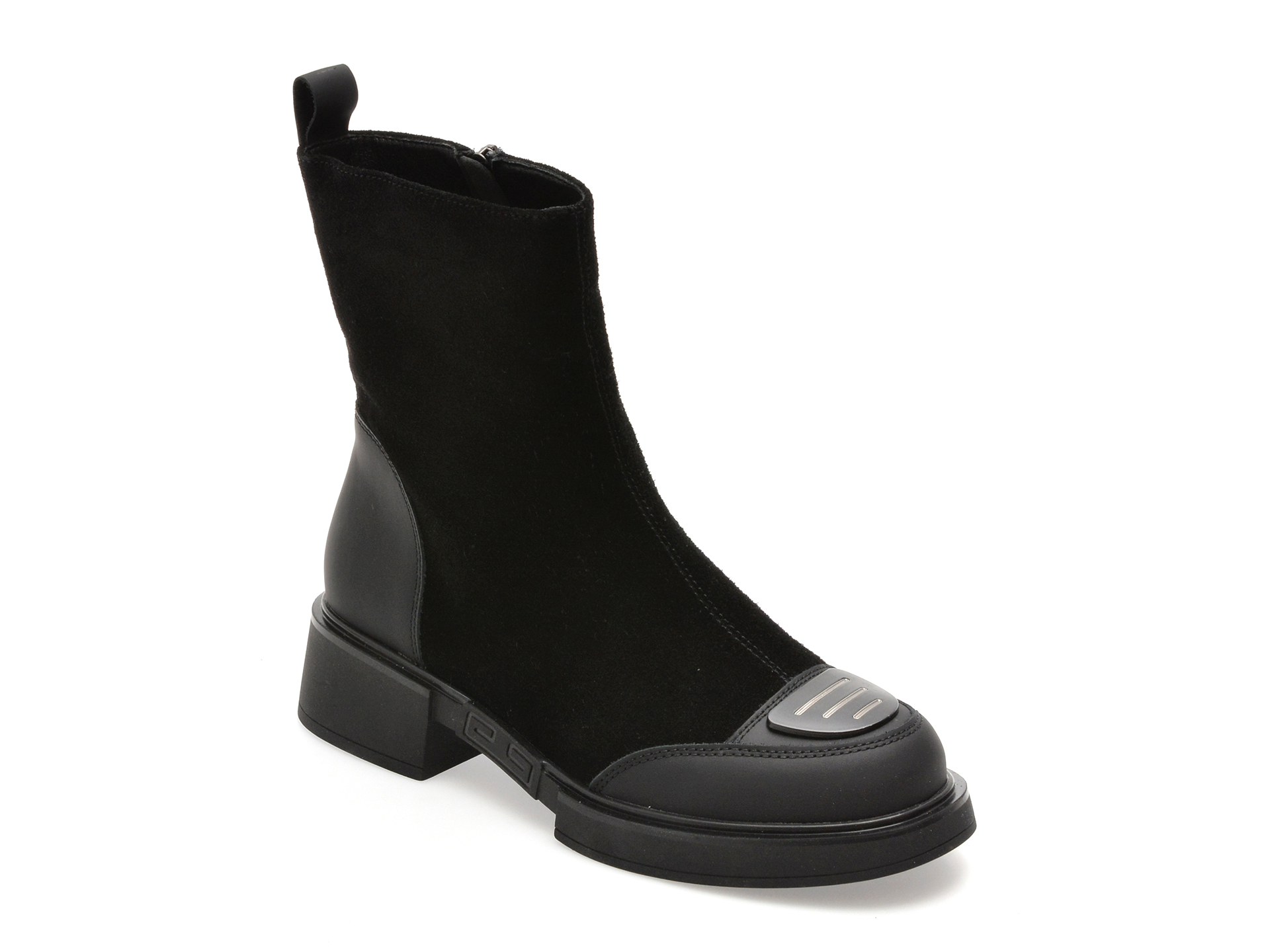 Ghete ALDO din Piele Întoarsă - Stil și Eleganță