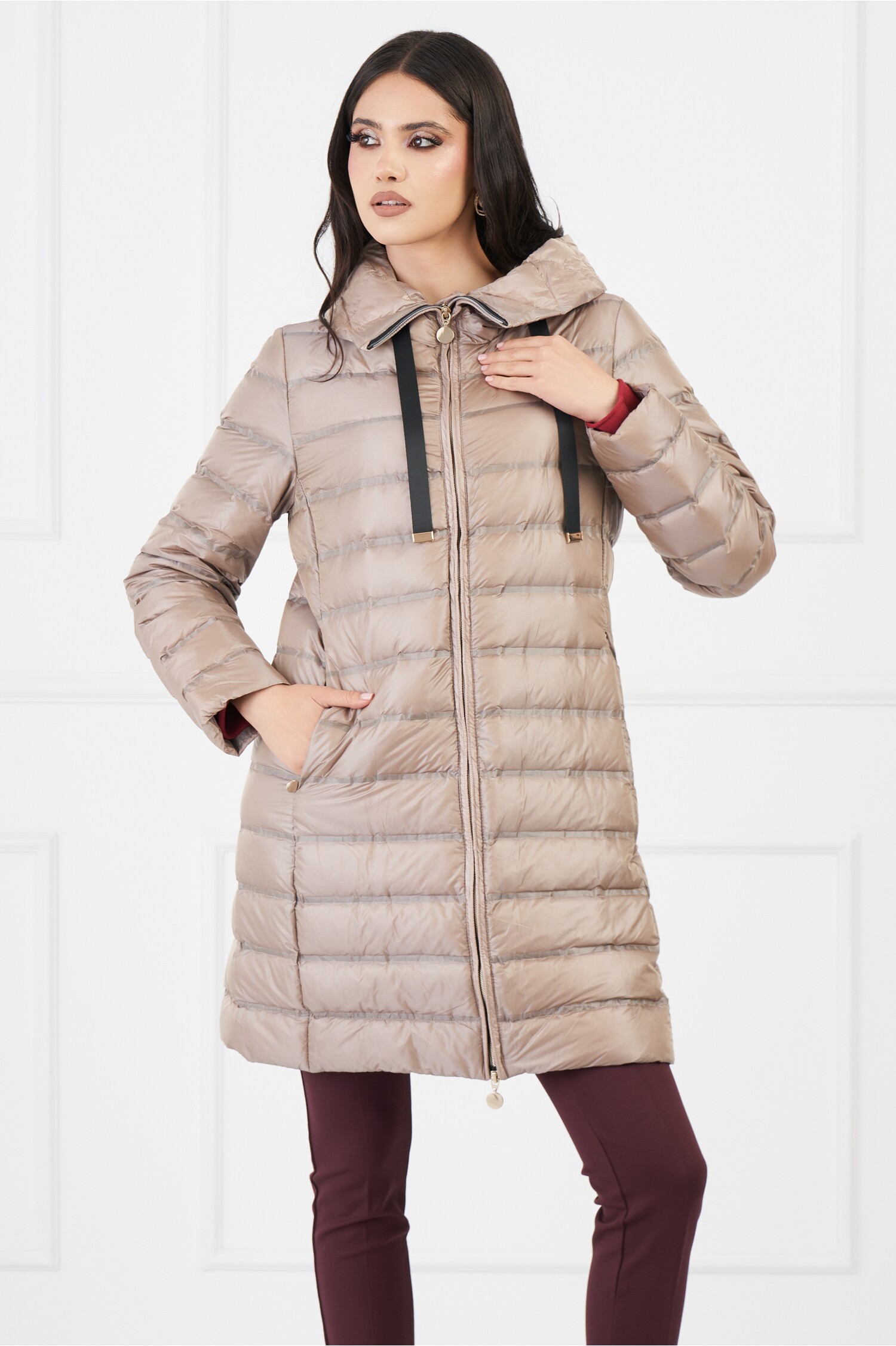 Geaca Dalia Bej cu Glugă și Buzunare Ascunse