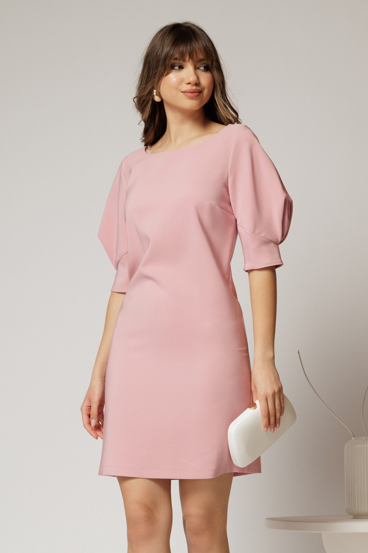 Rochie Roz Scurtă Cămbrată cu Design Atipic