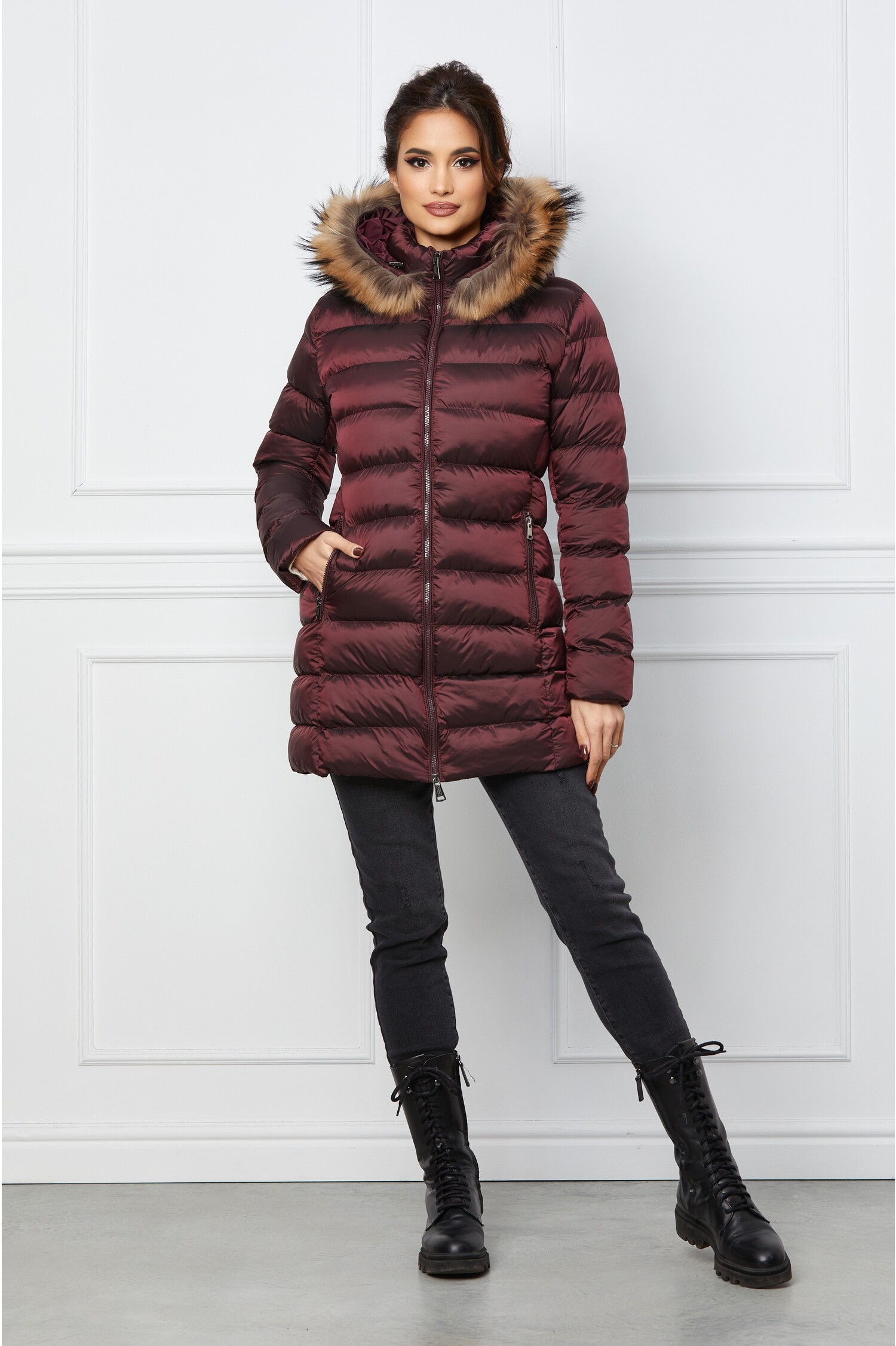 Geacă Bordo cu Blaniță Naturală - Eleganță și Căldură