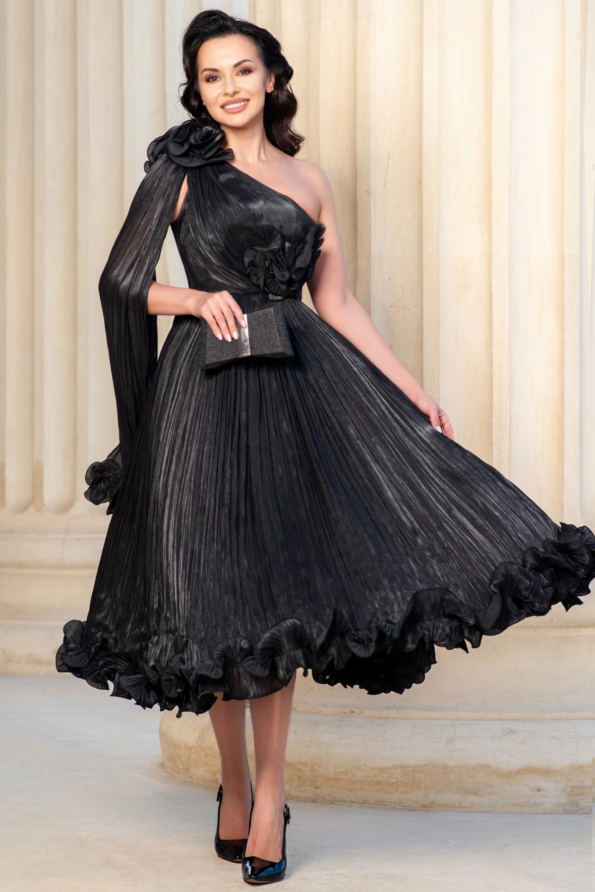Rochie de ocazie neagra eleganta Caroline midi din voal peliculizat plisat