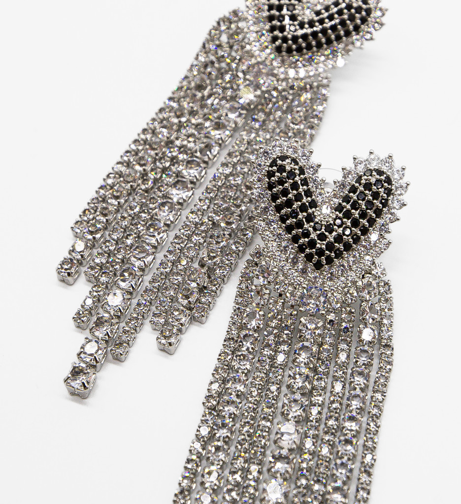 Cercei Tynes Negri – Stil și Eleganță