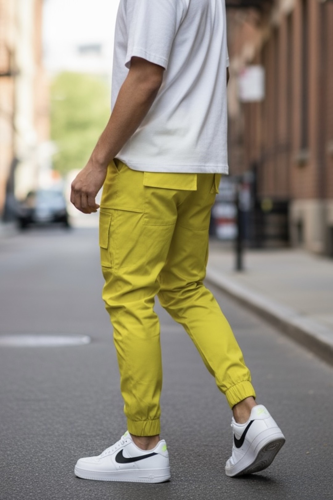 Pantaloni Trening Cargo Galbeni - Stil & Confort