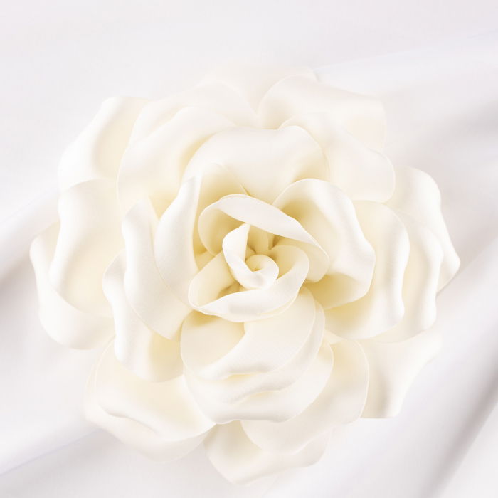 Brosa Floare Shopika | Elegantă și Versatilă - imagine 1