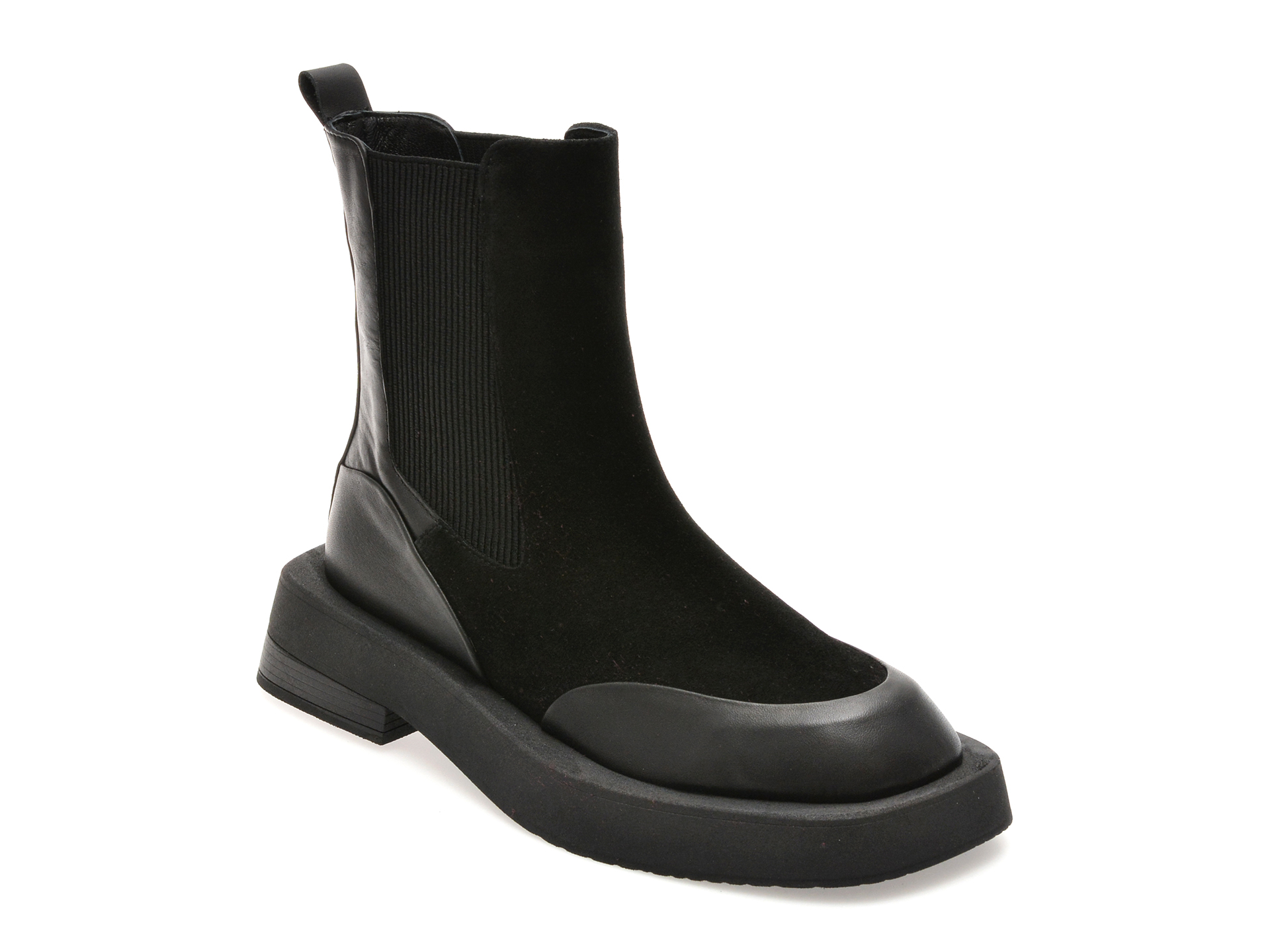 Ghete GRYXX negre din piele intoarsa