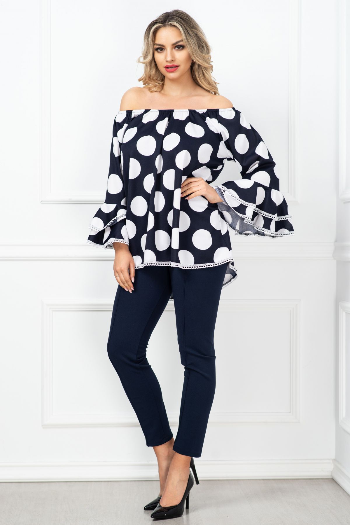 Compleu Clara InPuff cu volane - Eleganță confortabilă