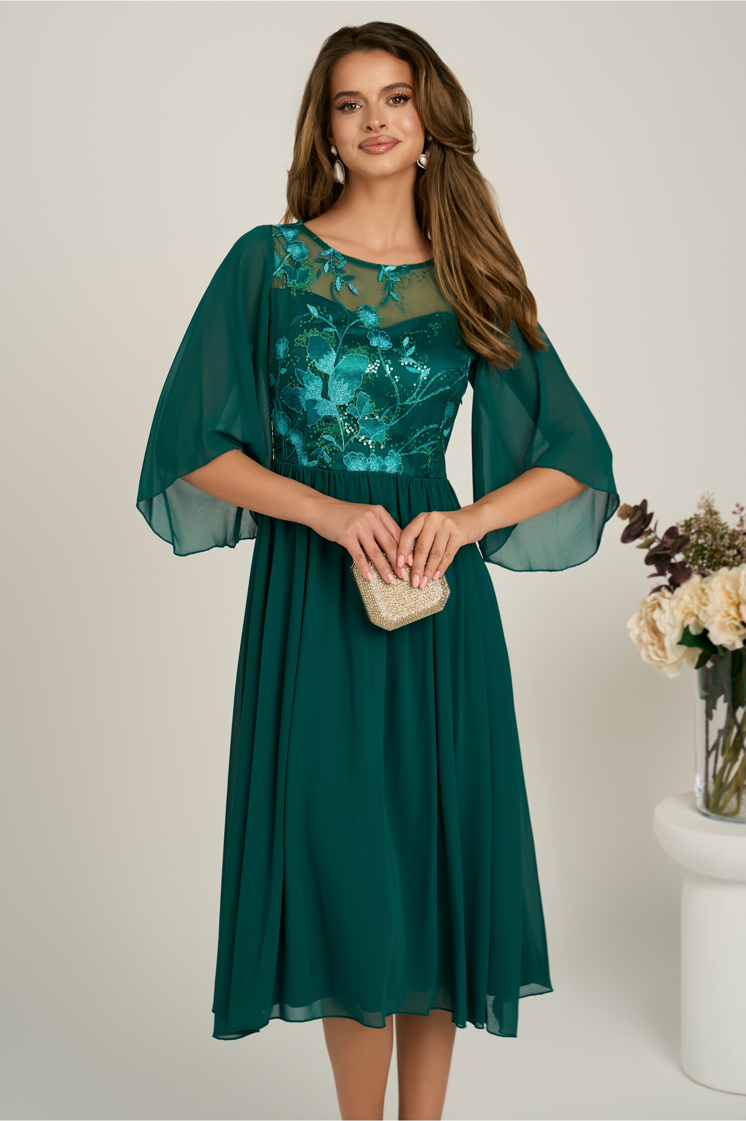 Rochie Midi Verde cu Dantelă Florală | Elegantă