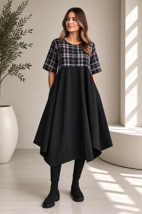 Rochie midi lejera oversize din vascoza, cu croi amplu si colturi, neagra cu carouri