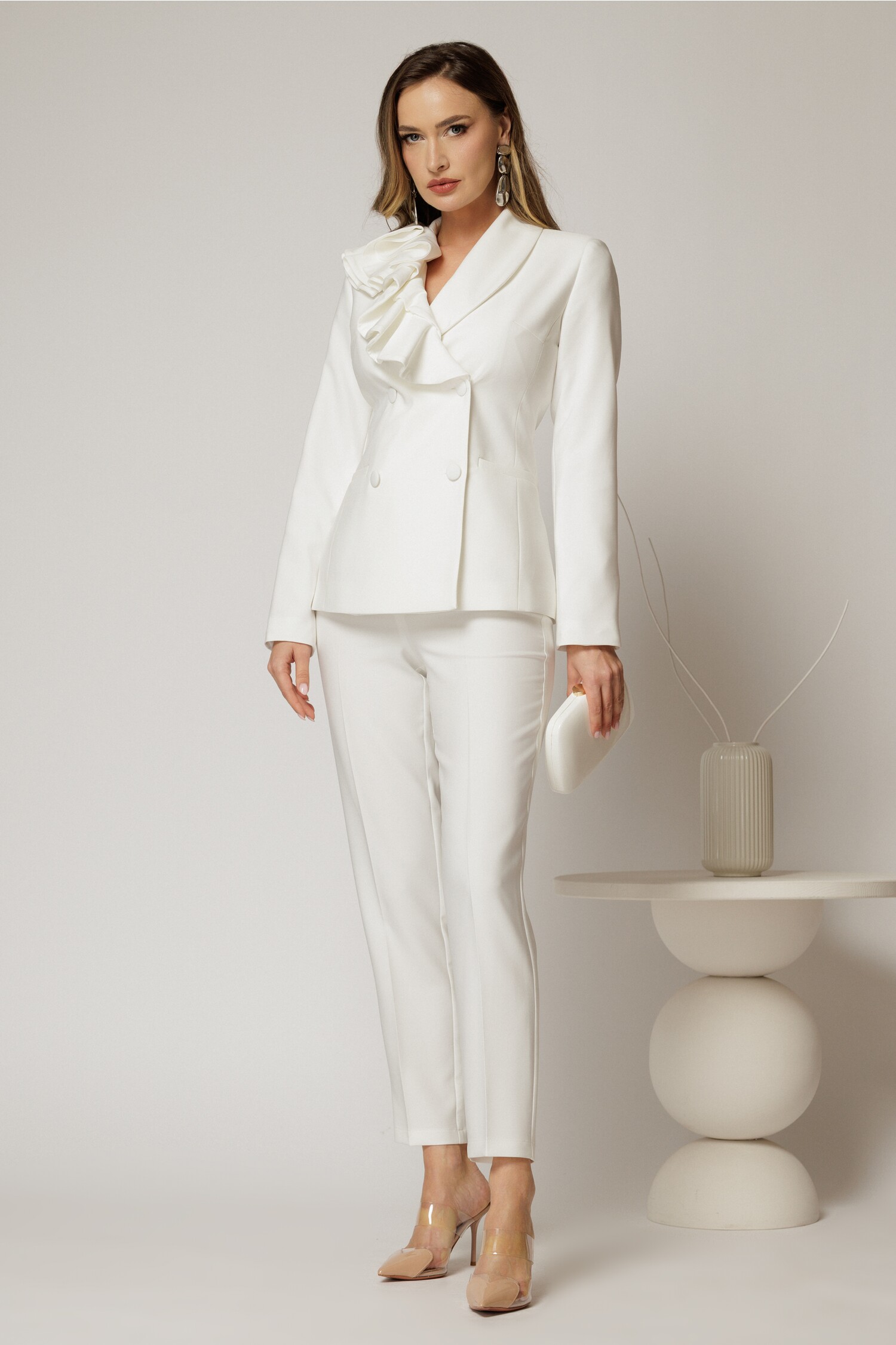 Compleu Alb Elegant Sacou și Pantalon