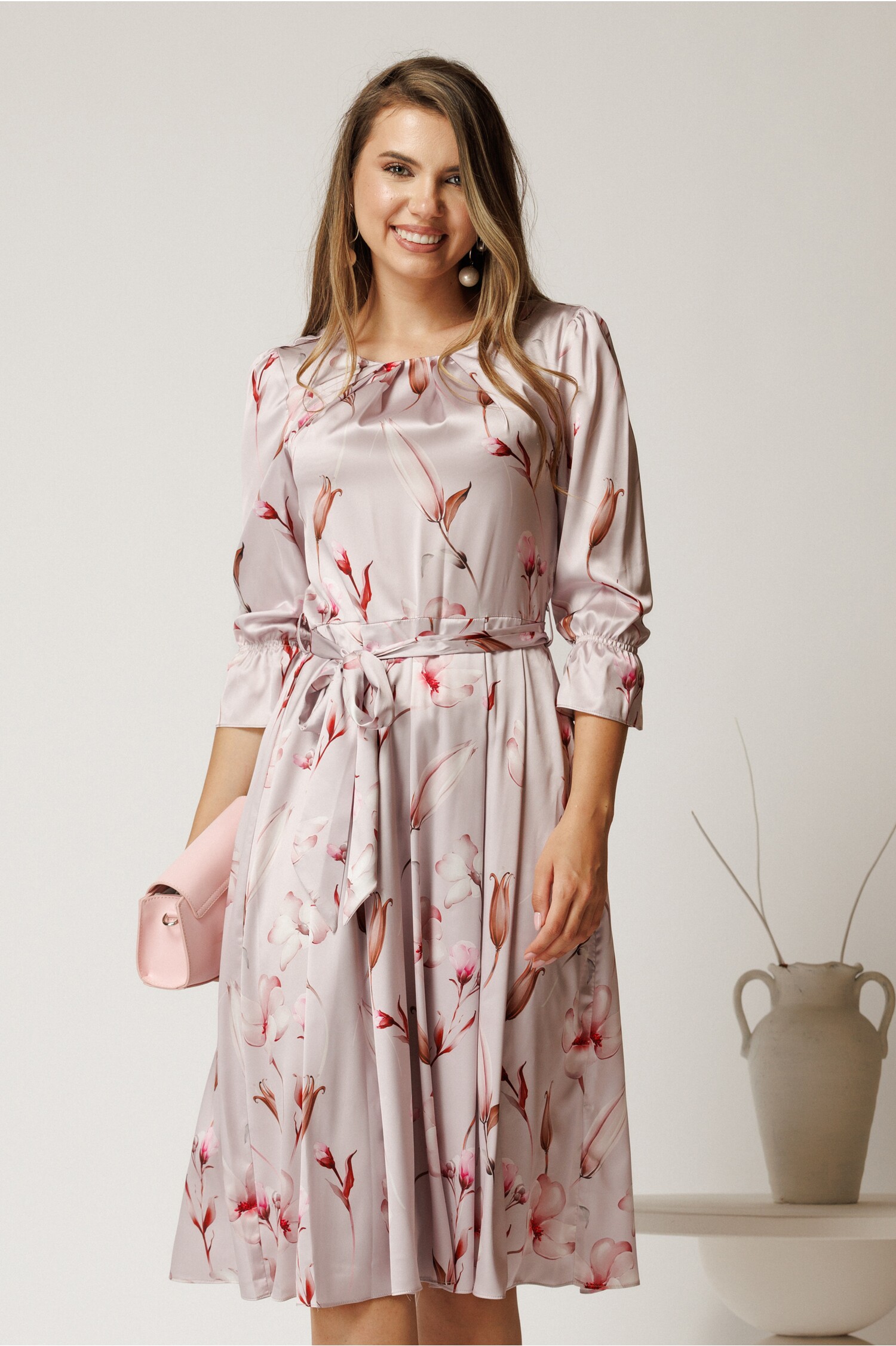 Rochie Midi Roz Floral Triplu Voal Eleganta