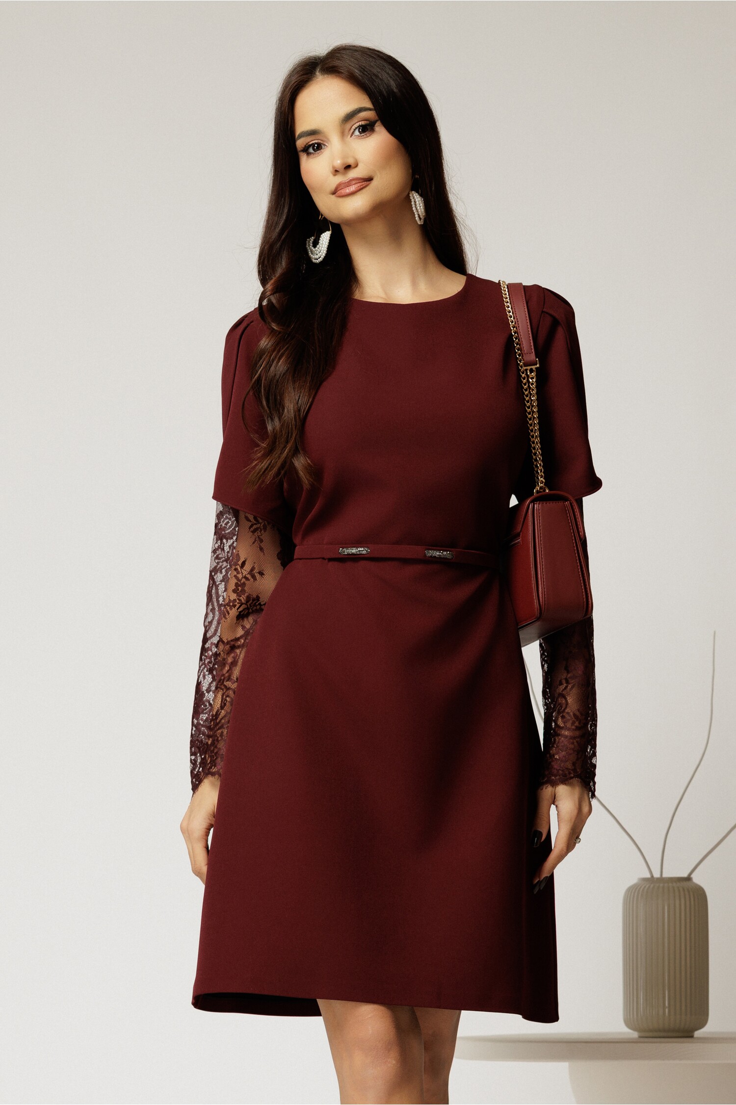 Rochie Bordo Dantela cu Curea - Eleganță Feminină