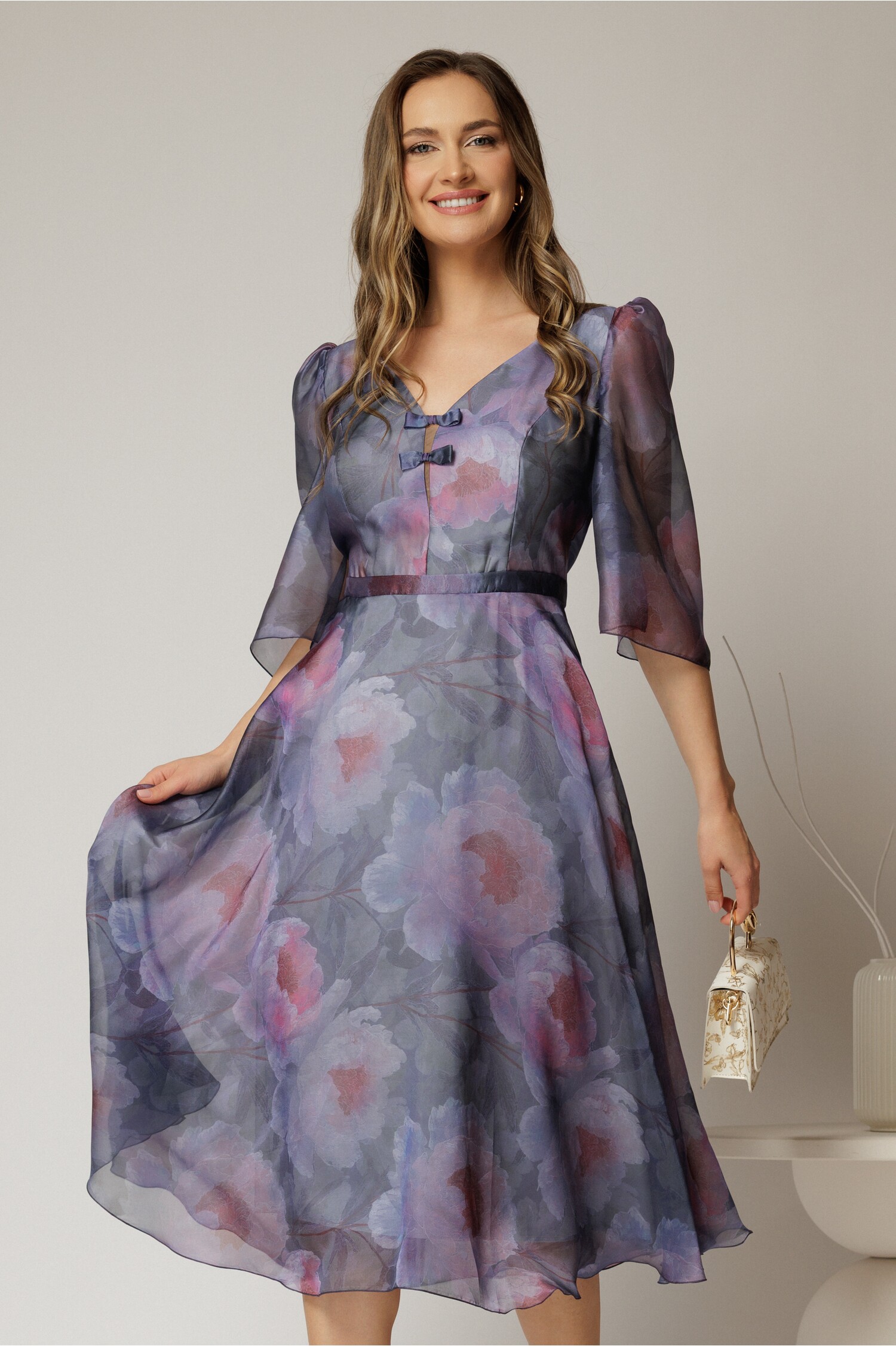 Rochie Midi Mov cu Imprimeuri și Fundite Eleganta