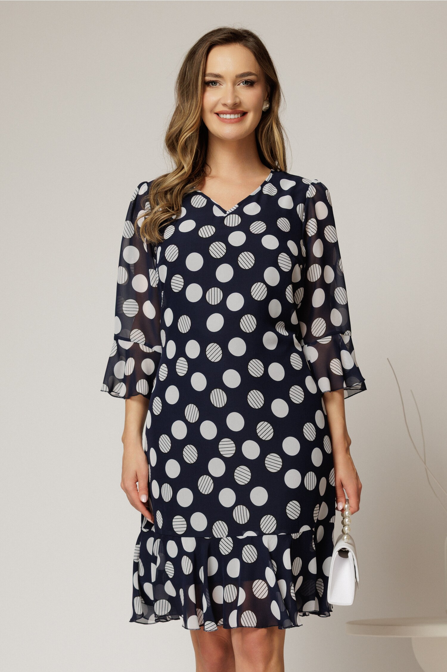 Rochie Midi Bleumarin cu Buline și Croi Lejer