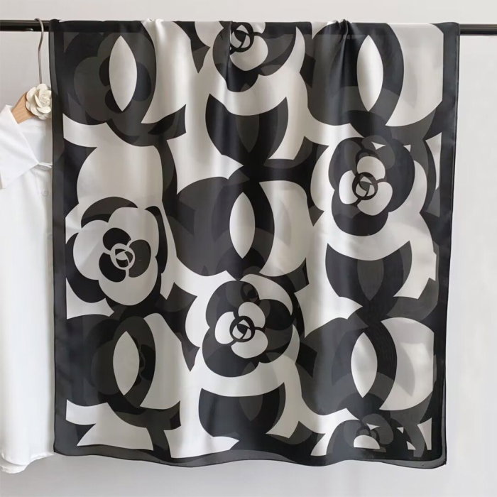 Pareo Shopika | Esarfă Florală Alb-Negru