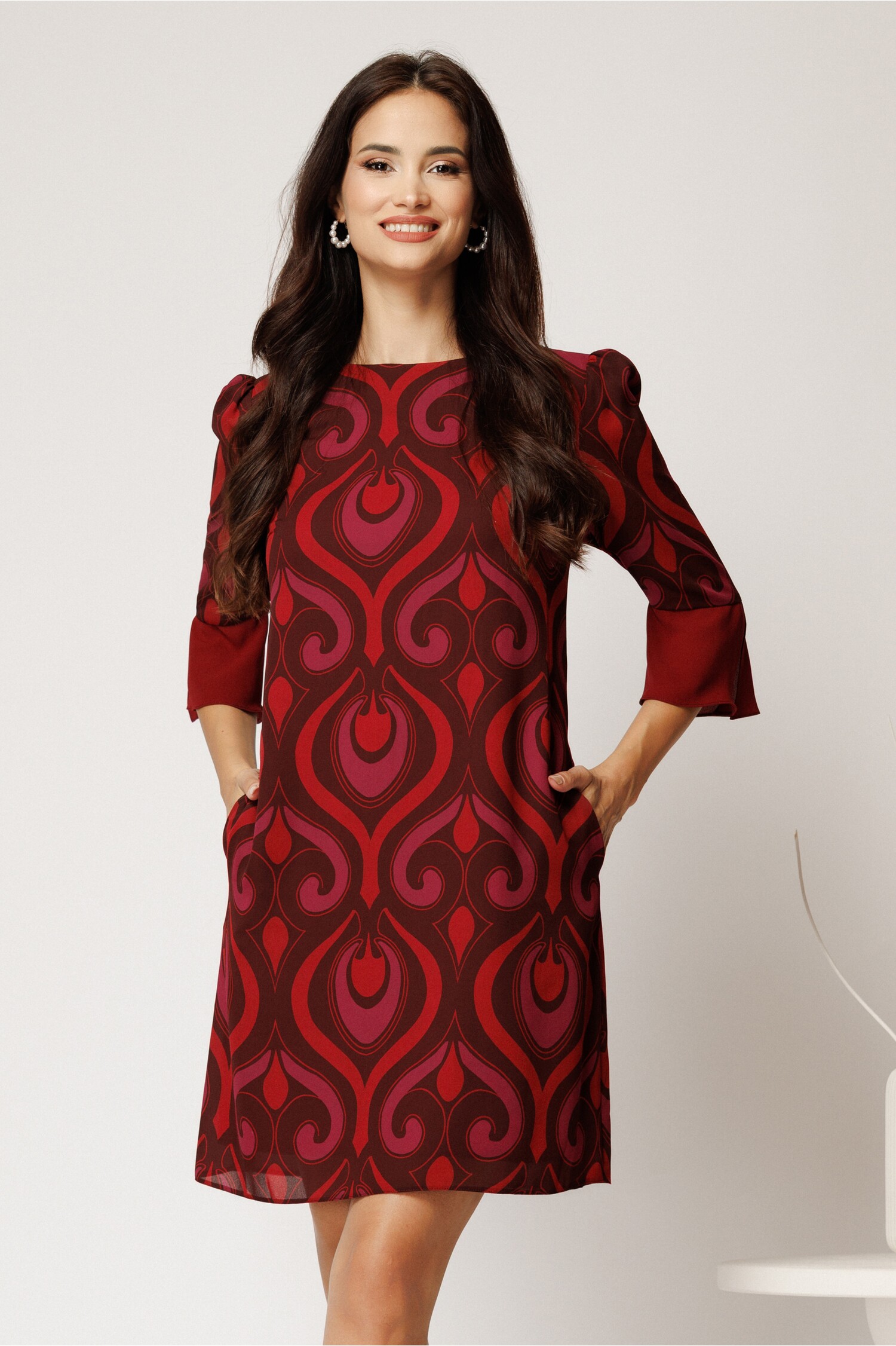 Rochie bordo voal cu croi cambrat elegant