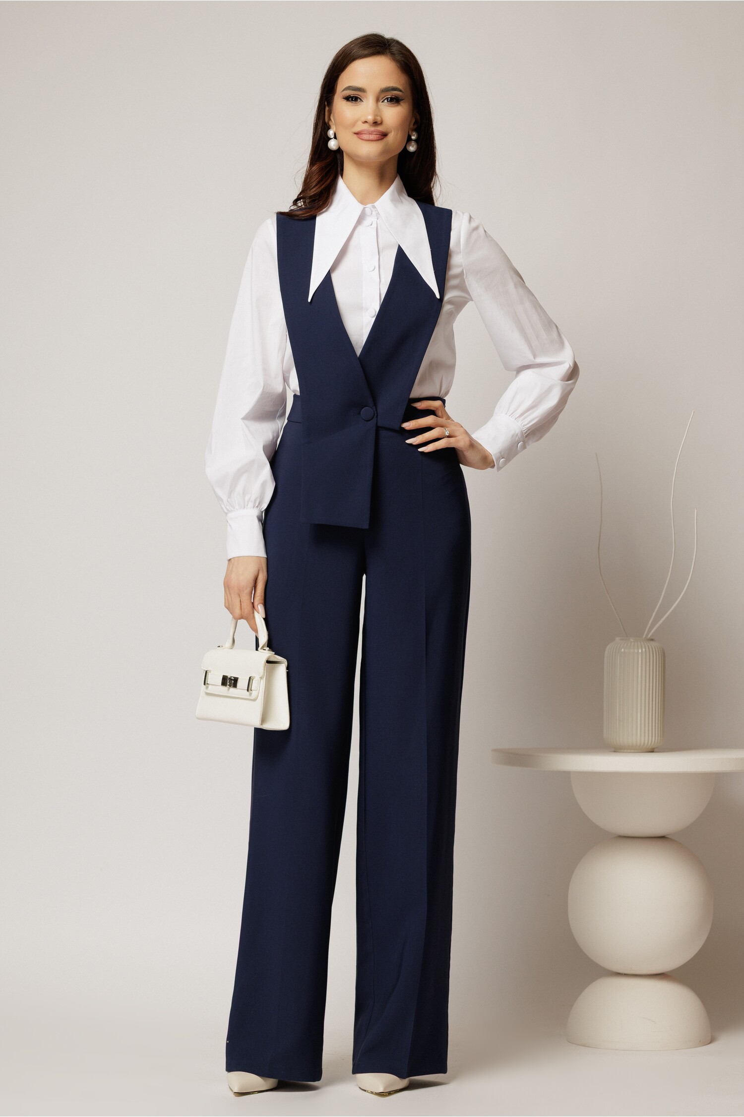 Pantaloni Bleumarin Evazati cu Bretele