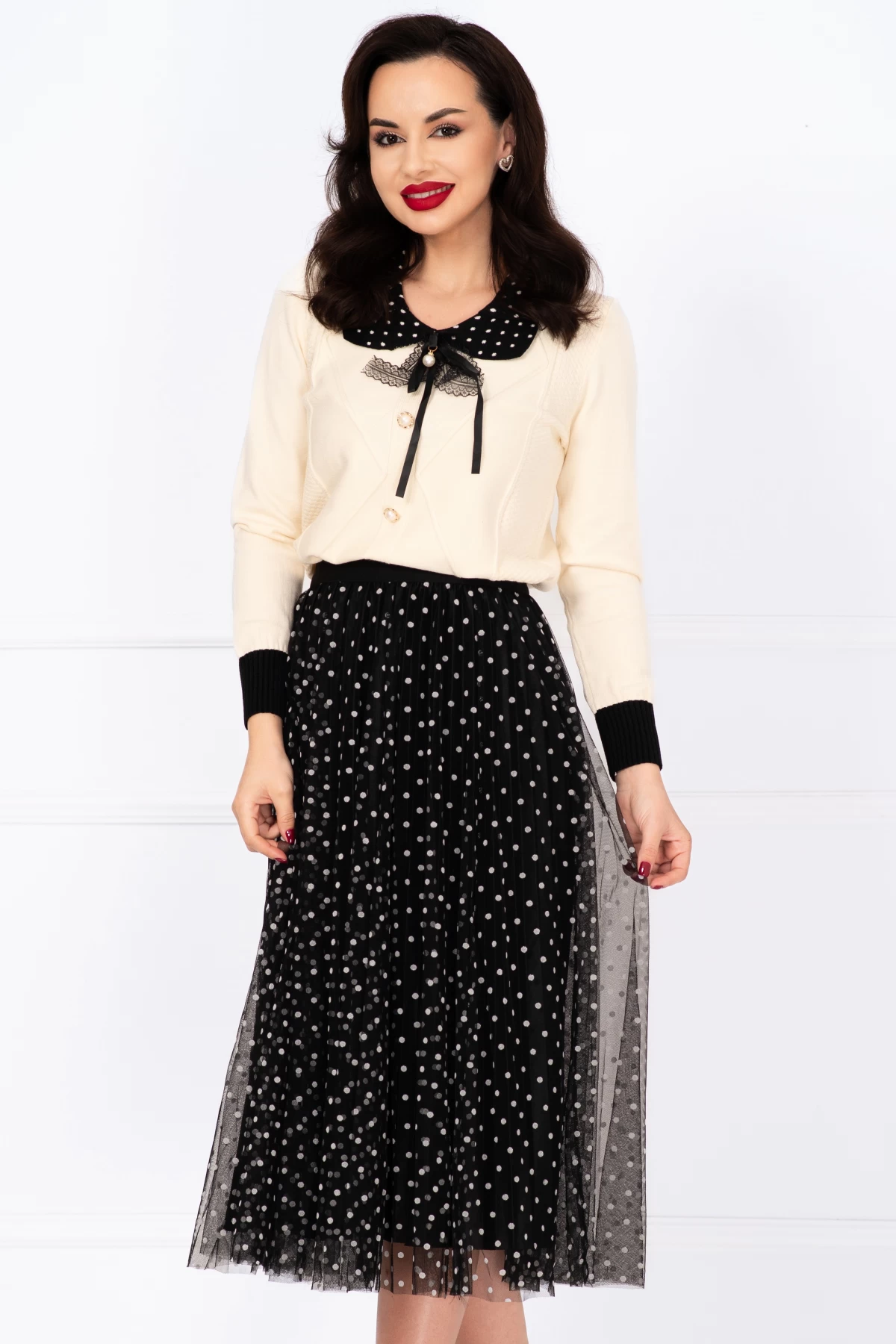 Pulover Petra Inpuff - Eleganță cu broșă detasabilă