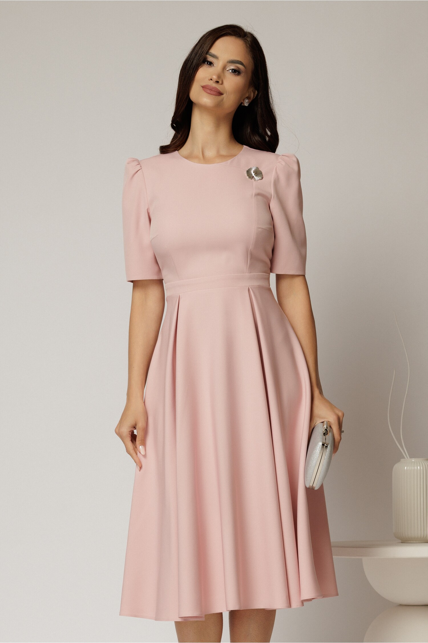 Rochie DY Fashion roz midi cu pliuri și design elegant