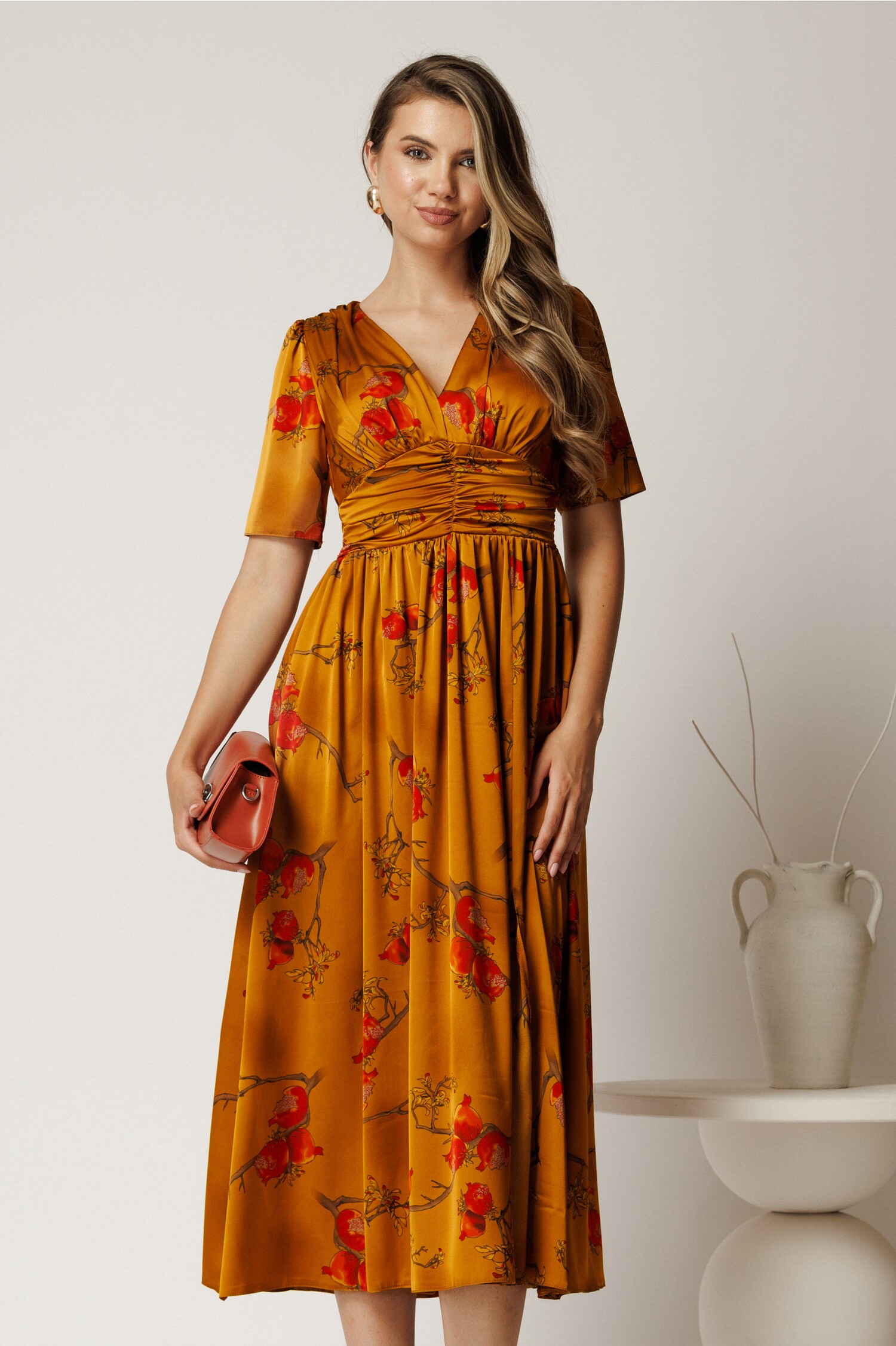 Rochie Eleganta Satin Galben Mustar cu Talie Marcata