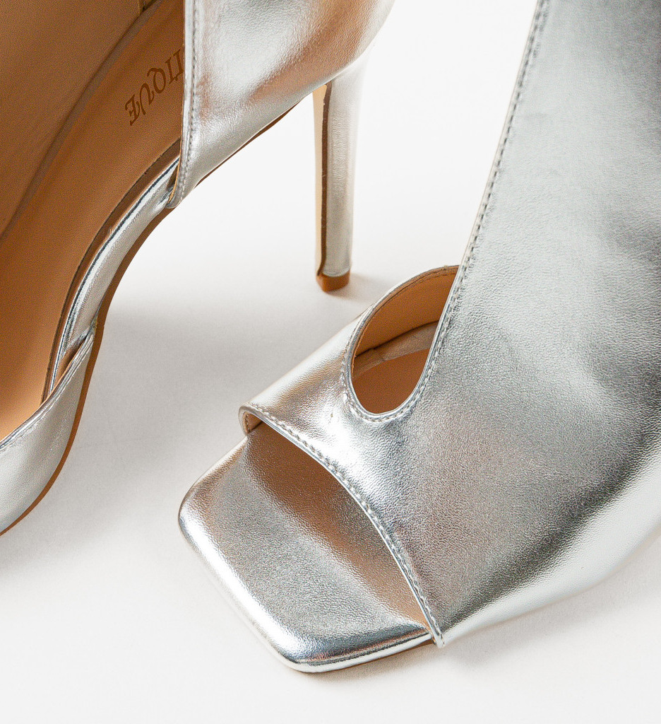 Botine Abigail Argintii - Eleganță și Stil - imagine 5