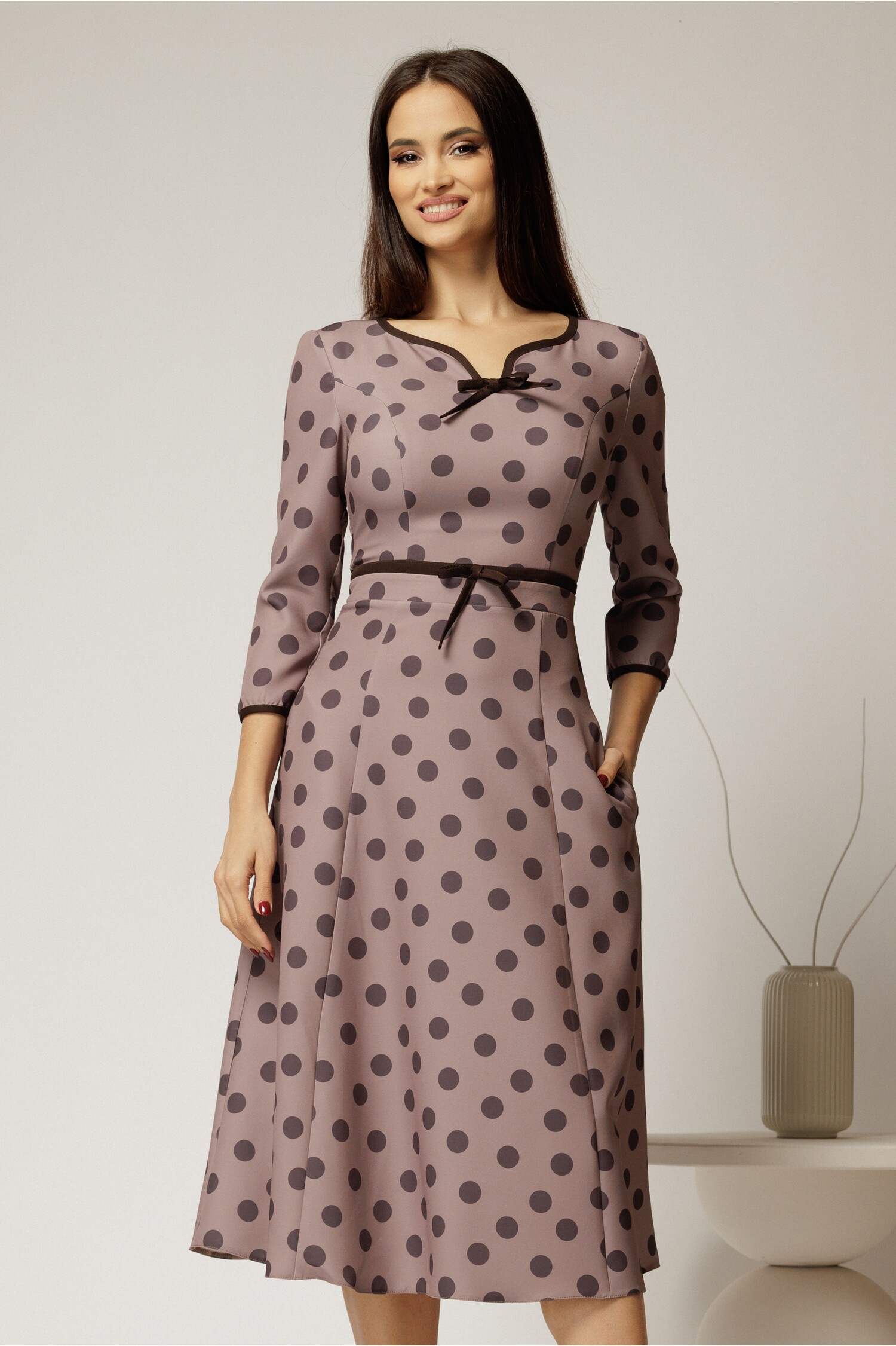 Rochie Bej cu Buline DY Fashion - Eleganță