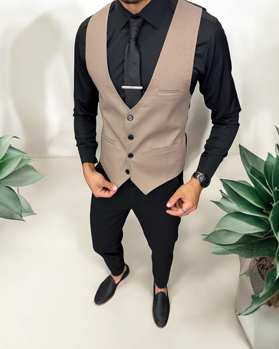 Vesta Barbati Slim Fit Bej - Eleganta si Confort