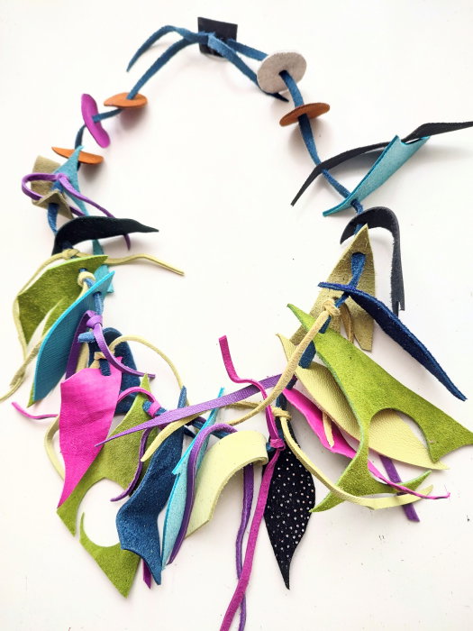 Colier Handmade Piele Multicolor Unicat Shopika