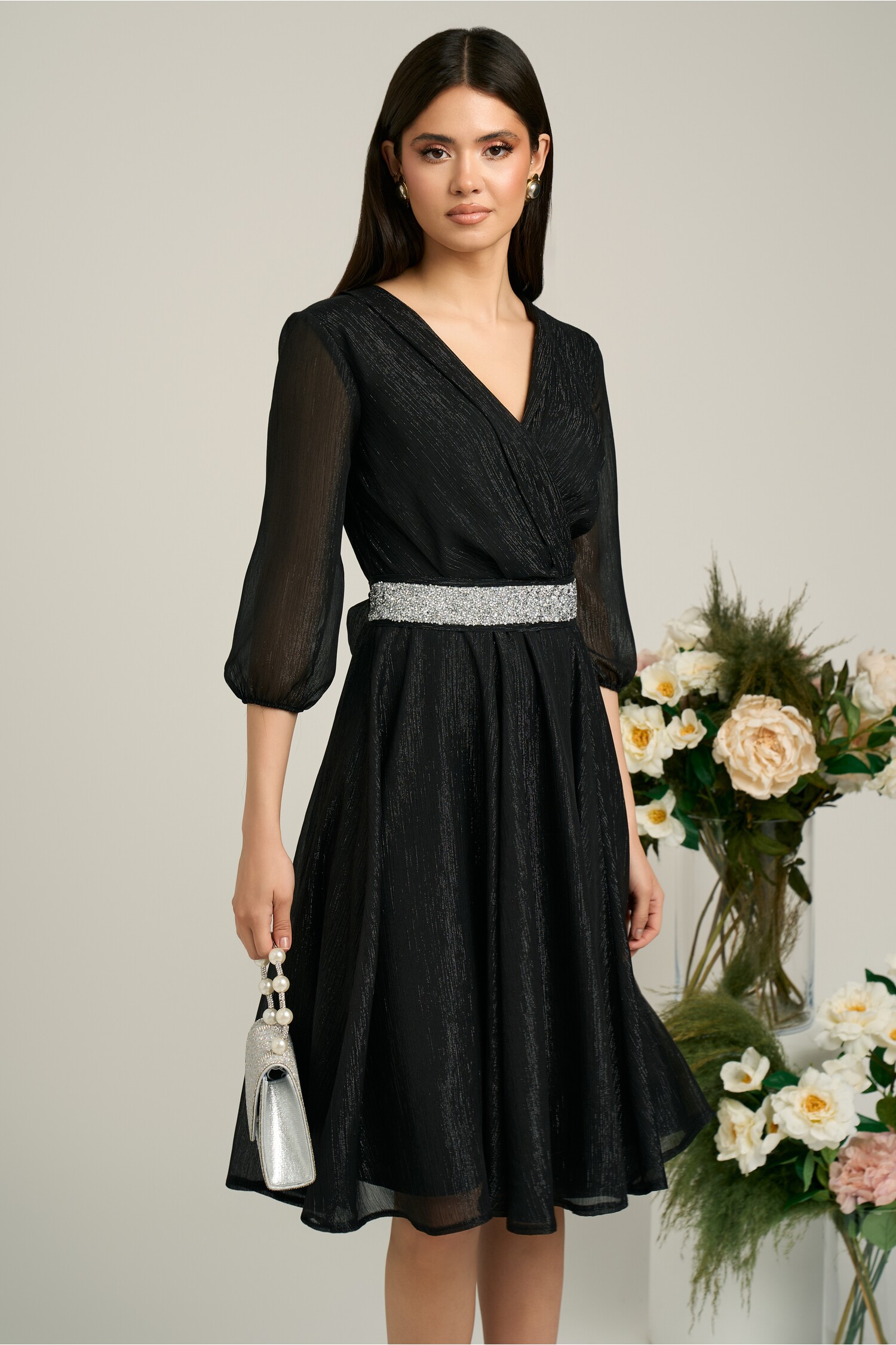 Rochie Dy Fashion neagra eleganta cu fir stralucitor