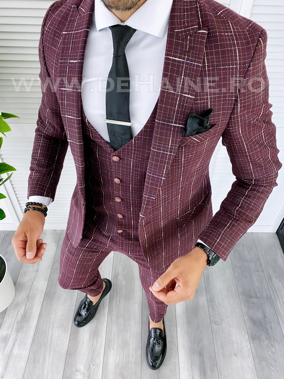 Costum Slim Fit Grenă cu Vestă - 3 Piese