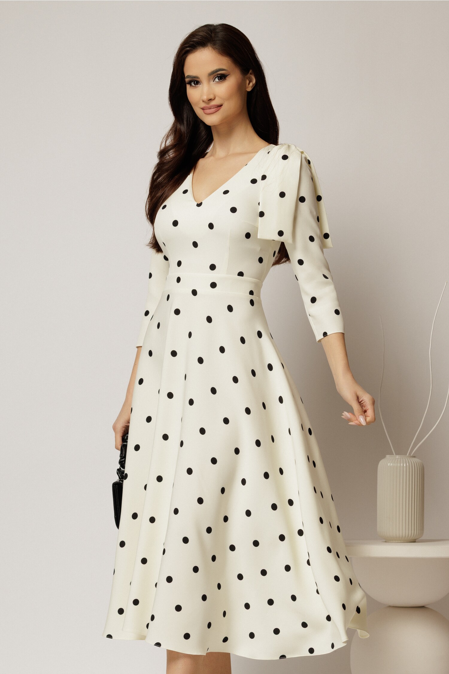 Rochie Alba cu Funda pe Umăr | Clos & Eleganță - imagine 1