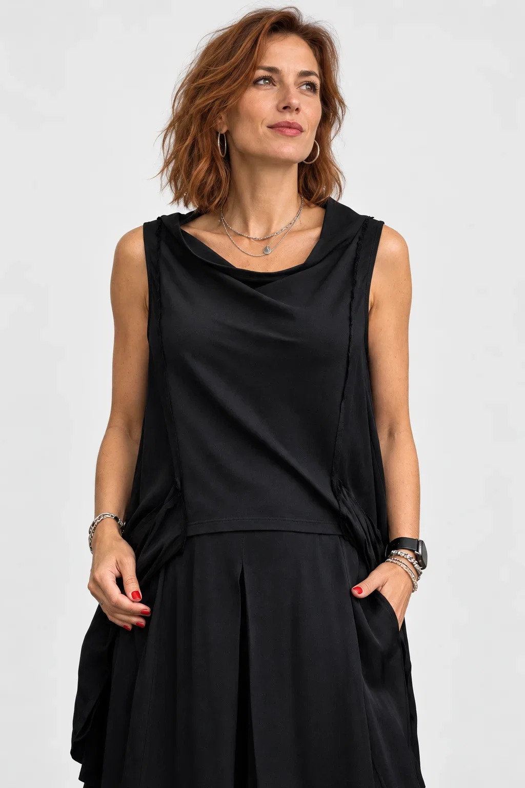 Top asimetric din vascoza cu guler drapat si margini franjurate, negru