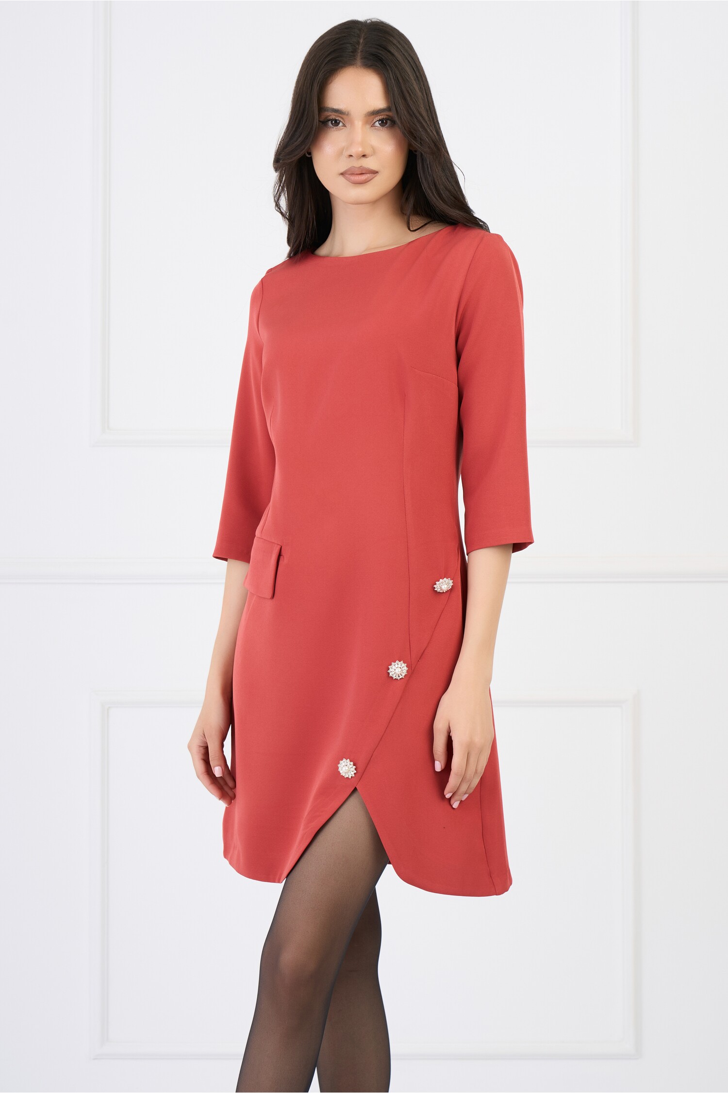 Rochie Office Corai cu Nasturi | Stil Elegant
