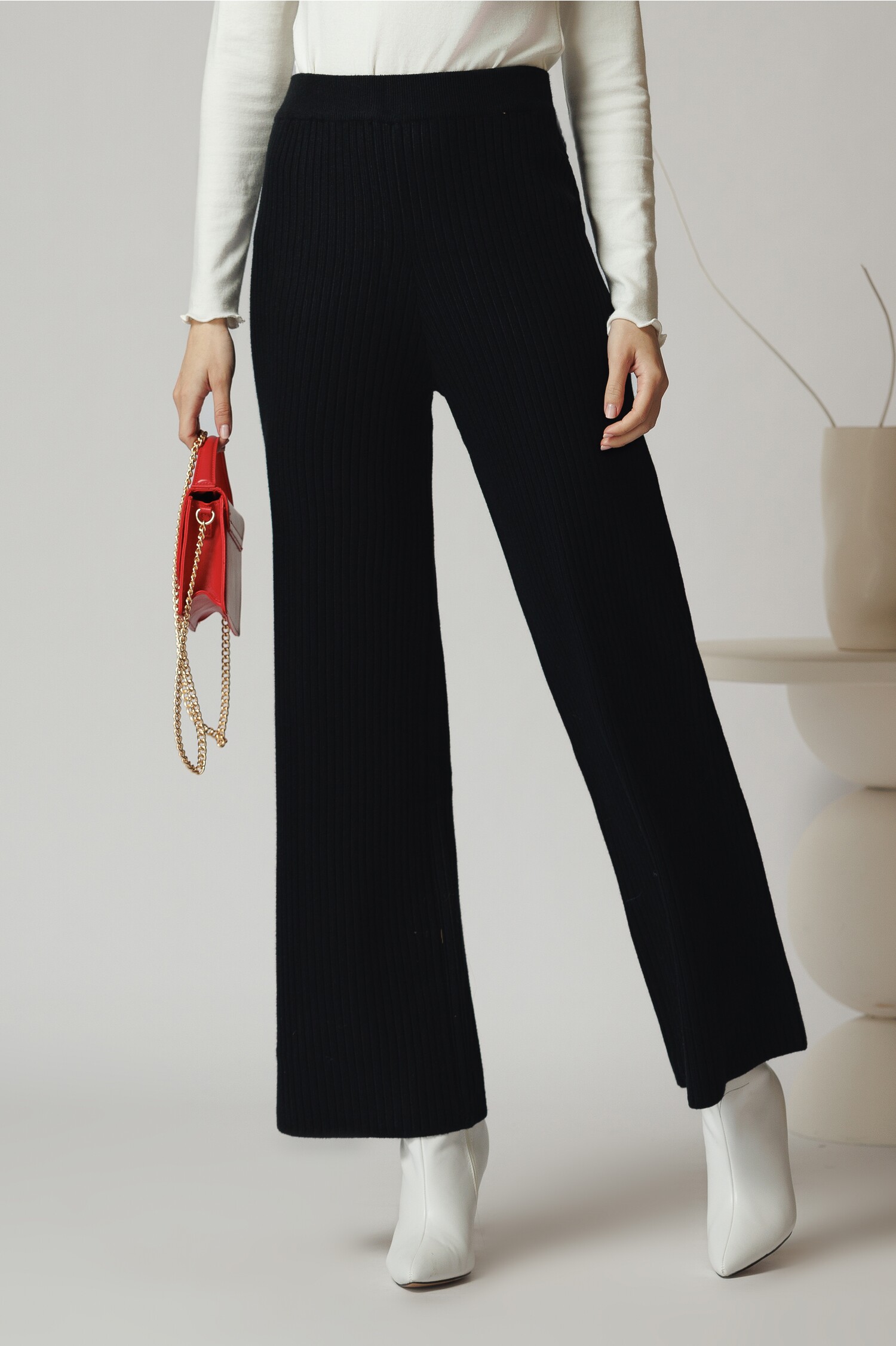 Pantaloni Evazați Negri cu Elastic - Confort Maxim