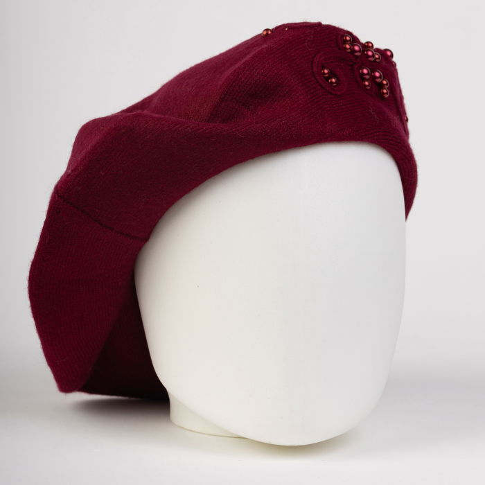 Bereta Bordo Chic Shopika | Eleganță și Stil