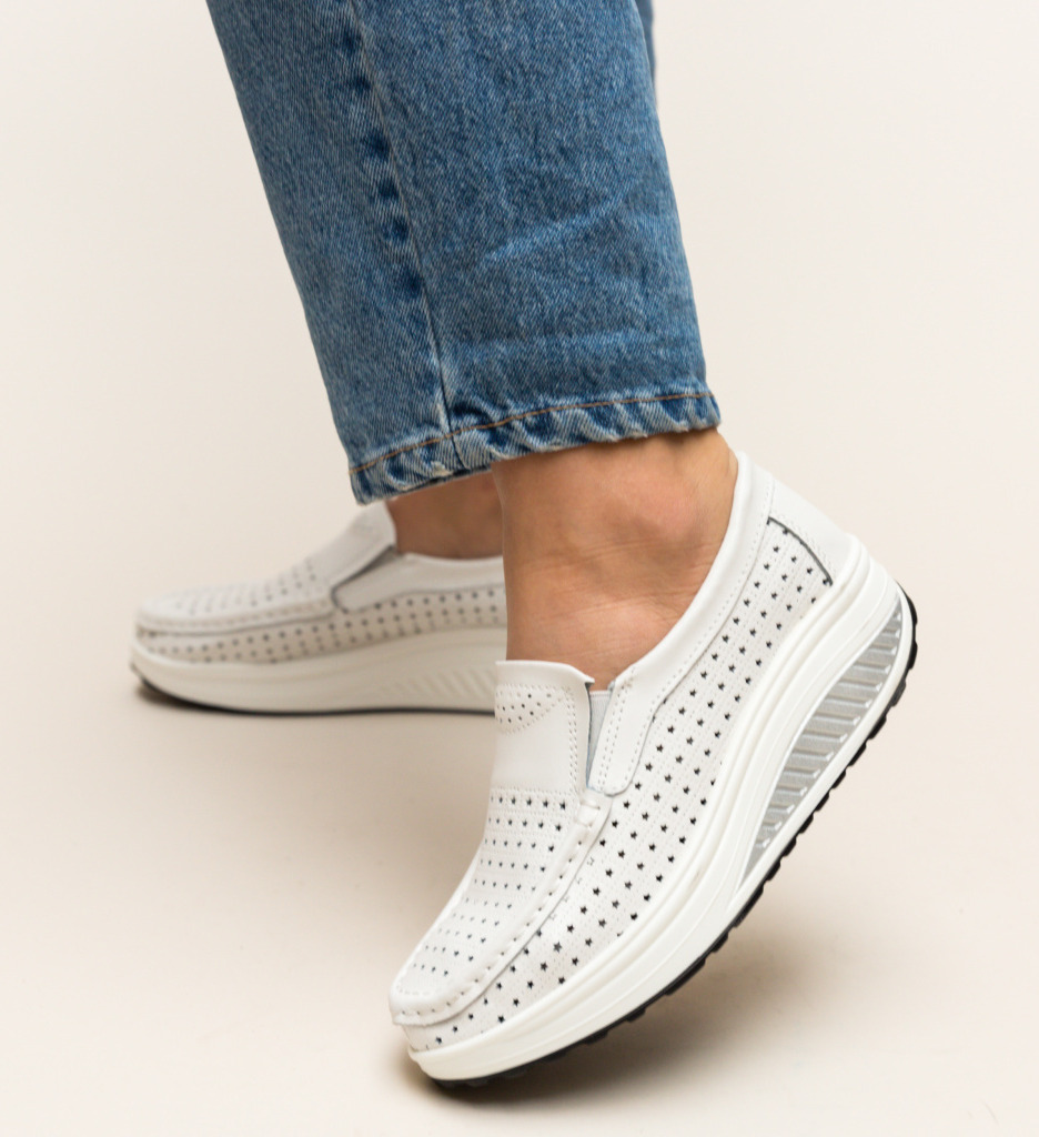 Pantofi Casual Bicaz Albi - Confort și Stil