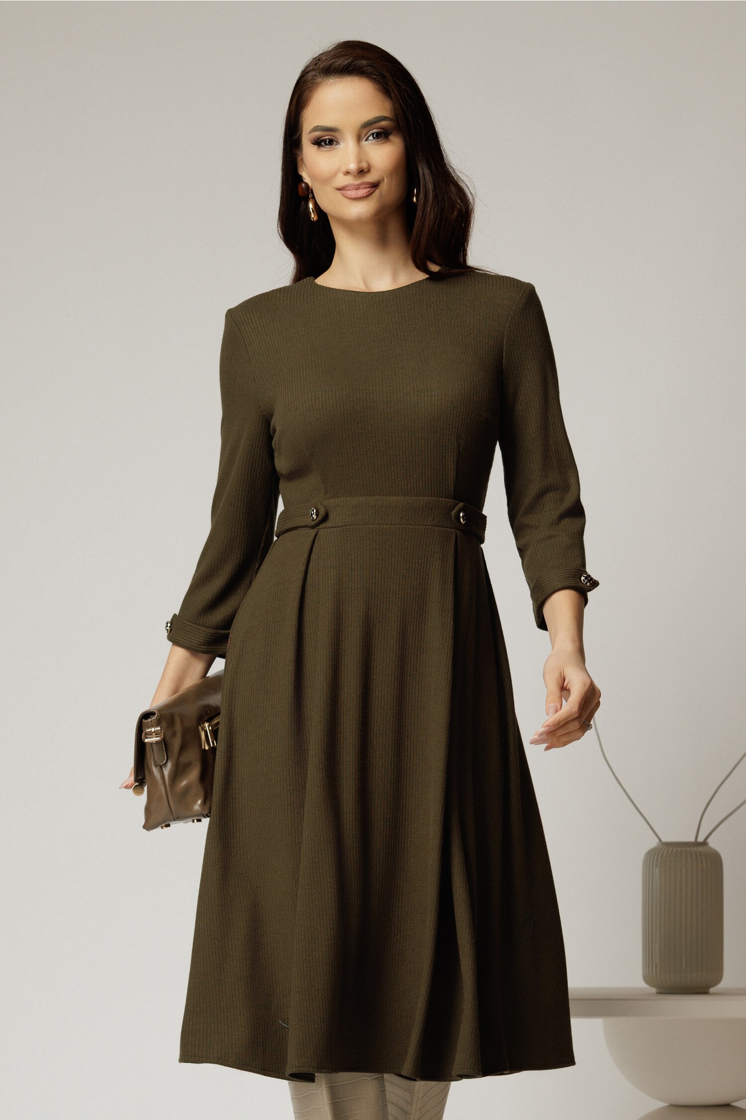 Rochie Midi Kaki Tricot cu Nasturi Decorativi