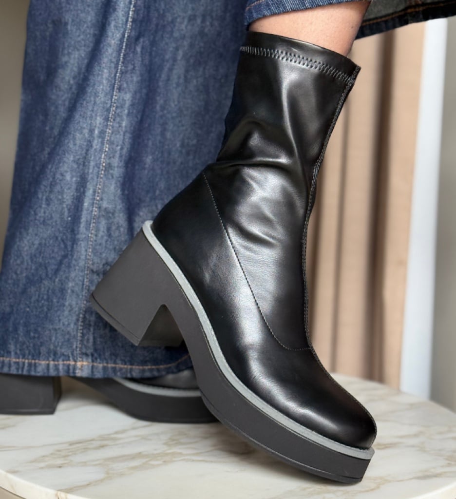 Botine Dama Naom Negre - Eleganță și Stil