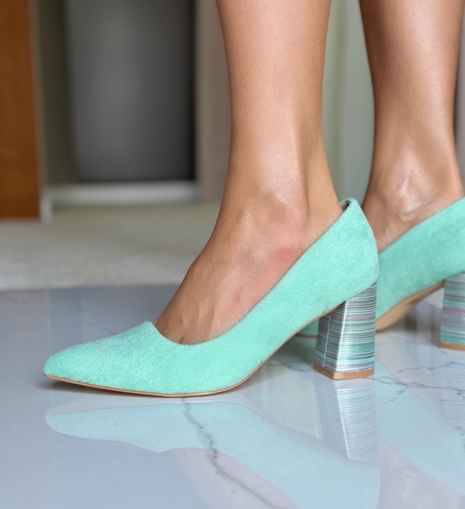 Pantofi cu Toc Ferne Turcoaz - Eleganță și Stil