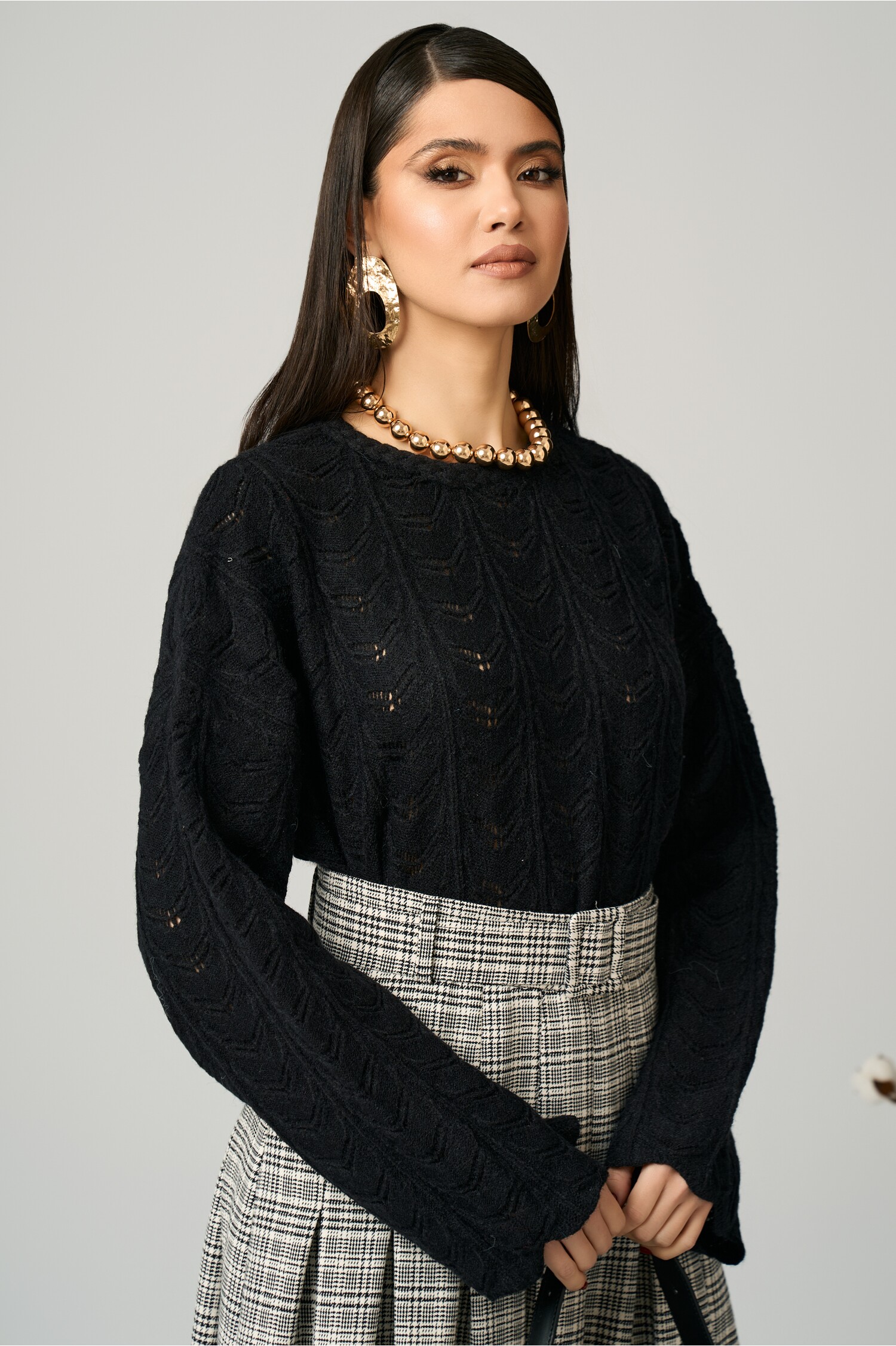 Bluza Neagra Tricot cu Decupaje Casual