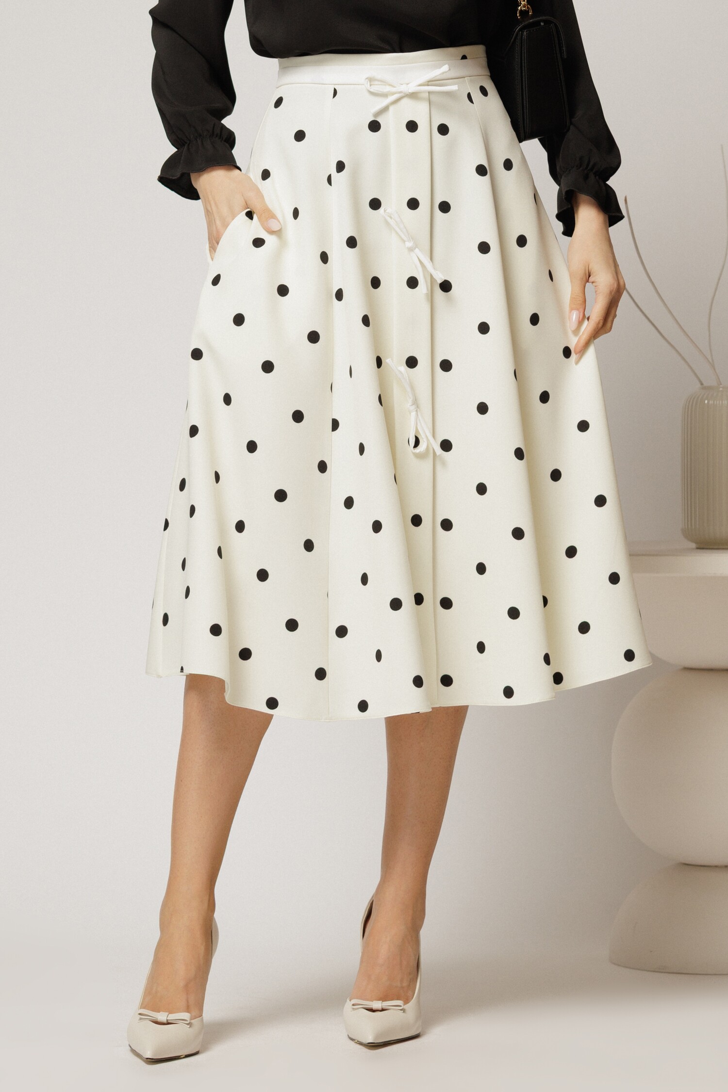 Fusta DY Fashion Midi Alba cu Buline si Fundite