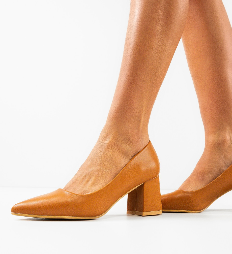 Pantofi cu toc Camel Trev - Eleganță și Stil