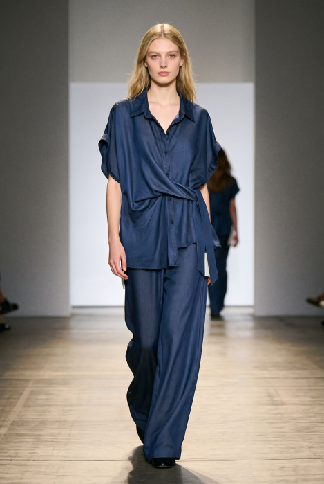 Compleu dama , camasa si pantaloni, croi lejer, elegant casual, din tencel, albastru jeans