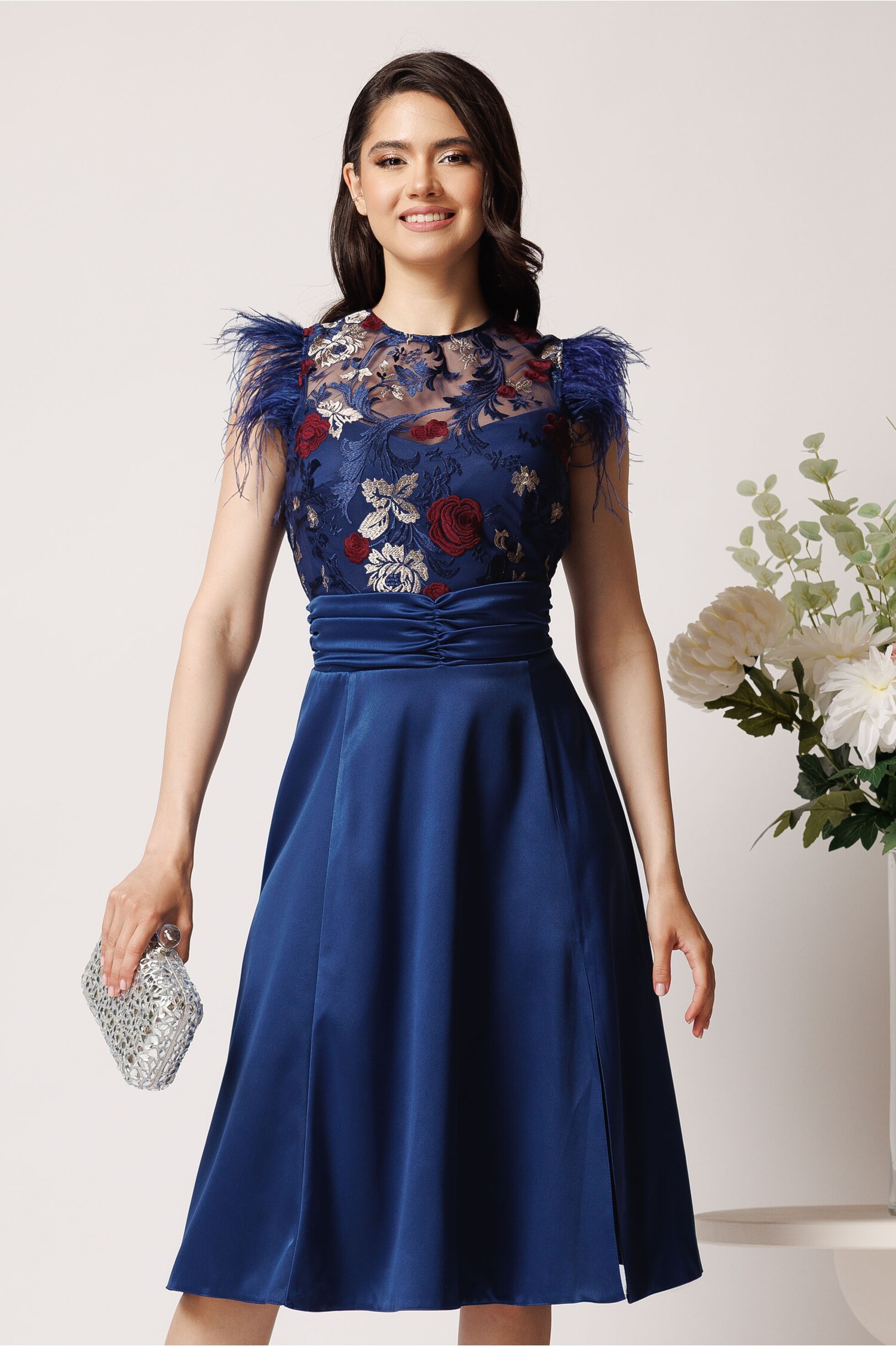 Rochie DY Fashion Satin Albastră cu Broderie