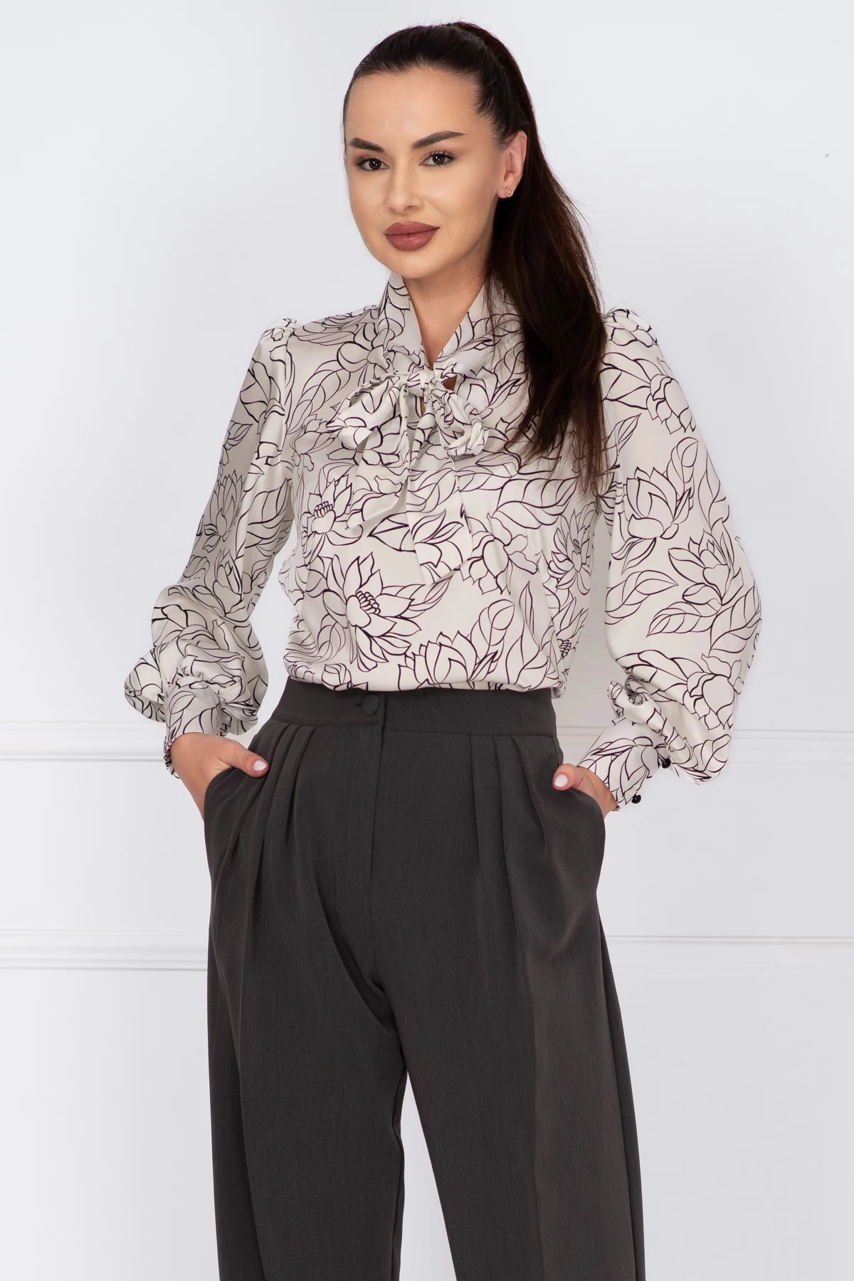 Bluza Inpuff floral cu guler esarfă