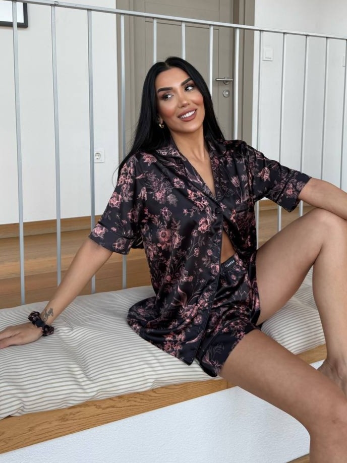Set Pijama Dama Delis Satin Sidefat cu Nasturi - imagine 7