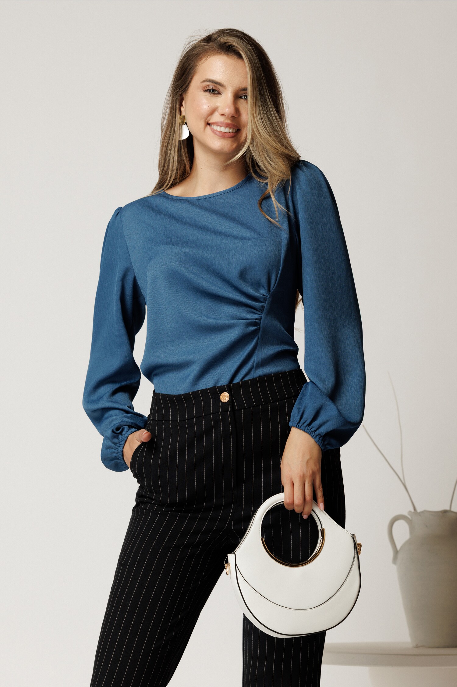 Bluza Crep Albastru Petrol cu Fronseu Elegantă