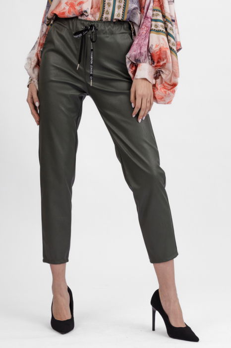Pantaloni Kaki Piele Ecologică Shopika | Confort & Stil
