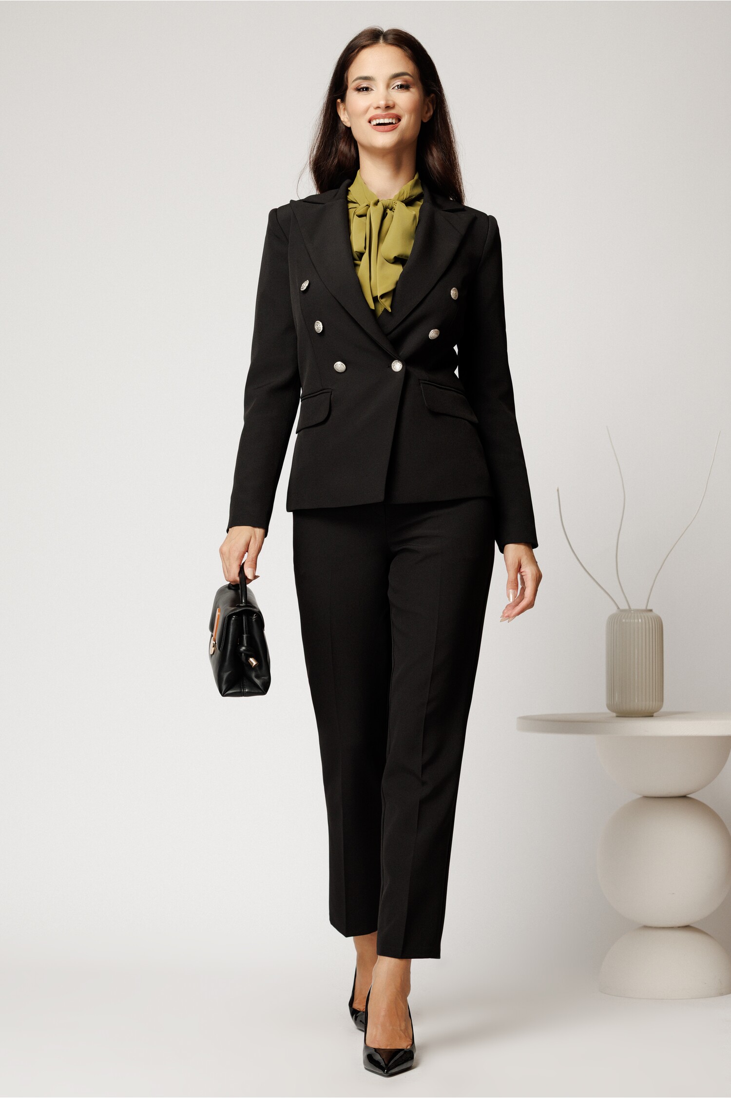 Sacou Negru Cambrat din Stofă | Eleganță Asigurată